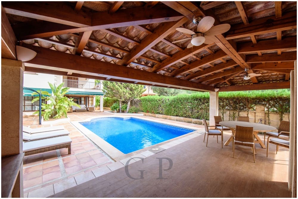 3 bedroom Villa for sale in Portocristo / Port de Manacor with pool - € 1,590,000 (Ref: 9552298)
