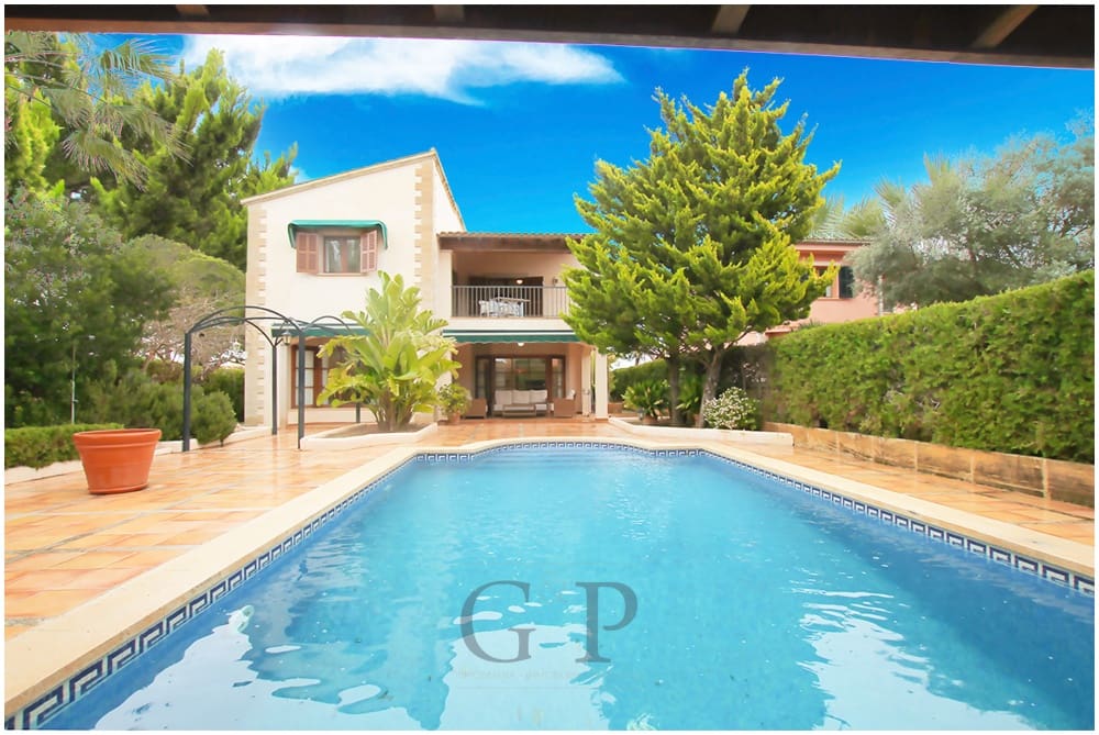 3 bedroom Villa for sale in Portocristo / Port de Manacor with pool - € 1,590,000 (Ref: 9552298)