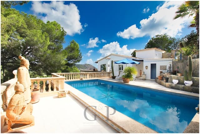 3 bedroom Villa for sale in Canyamel, Capdepera with pool - € 1,290,000 (Ref: 9552299)