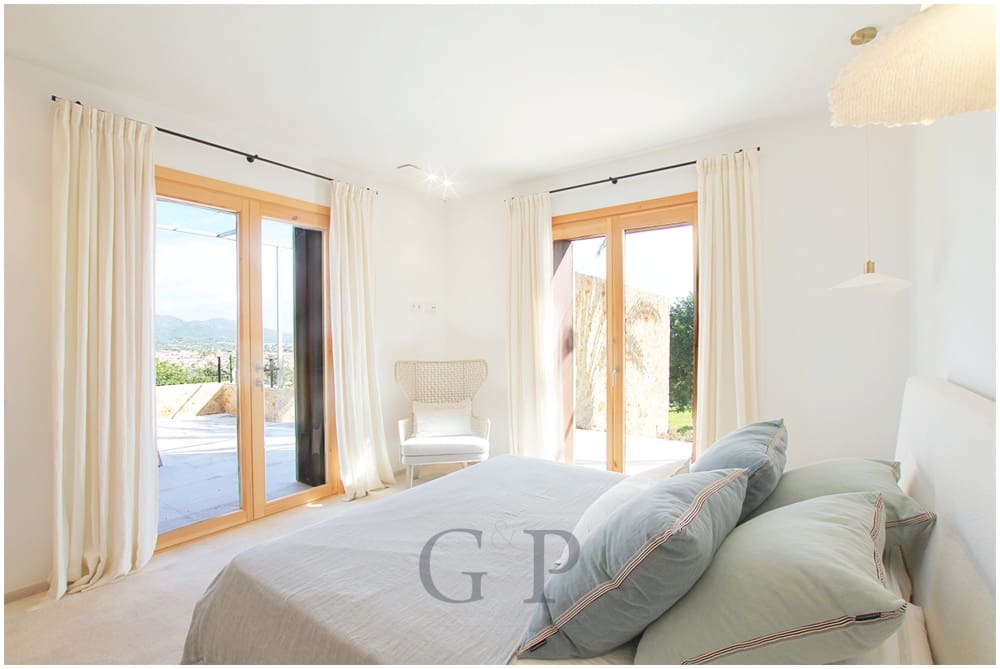 4 bedroom Finca/Country House for sale in Sant Llorenc des Cardassar with pool - € 2,690,000 (Ref: 9571942)