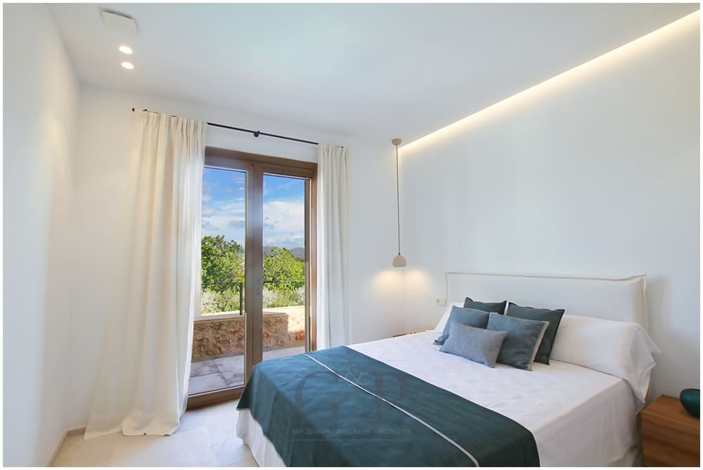 4 bedroom Finca/Country House for sale in Sant Llorenc des Cardassar with pool - € 2,690,000 (Ref: 9571942)