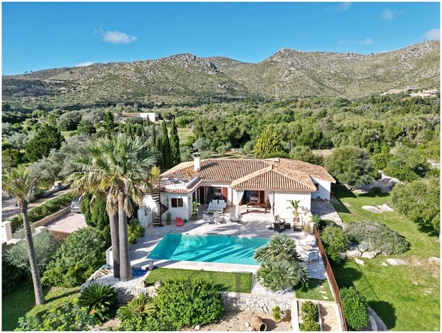 5 chambre Finca/Maison de Campagne à vendre à Capdepera avec piscine - 2 980 000 € (Ref: 9580263)