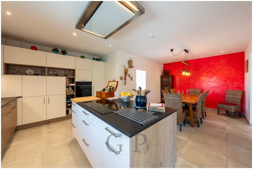 3 quarto Moradia para venda em Cala Murada com piscina - 1 250 000 € (Ref: 9580271)