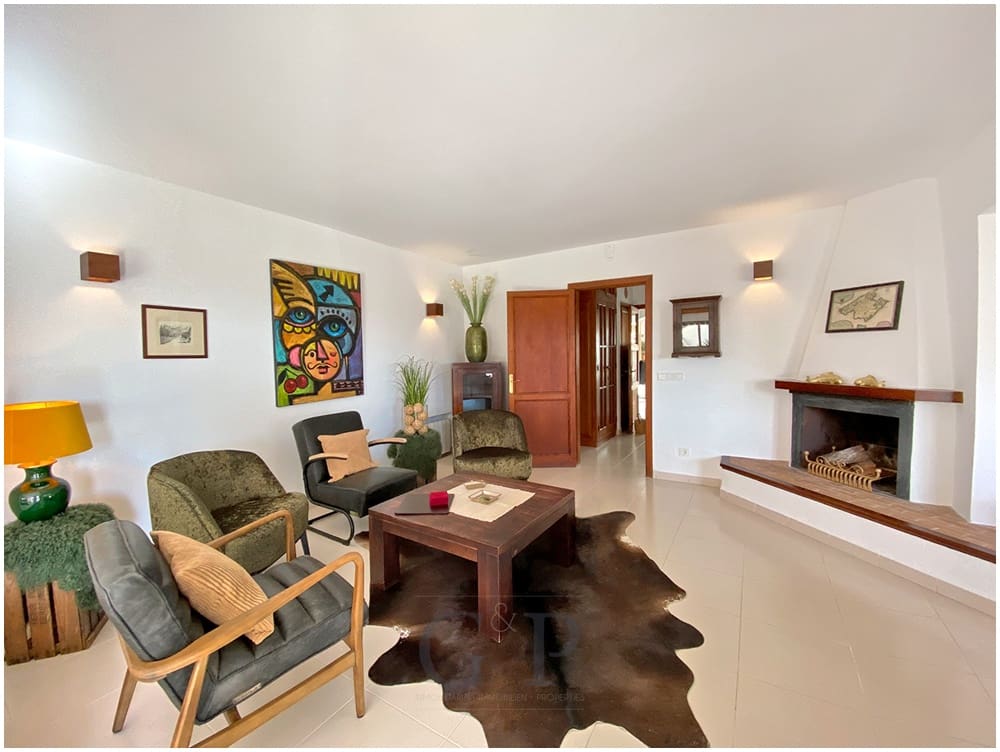 6 bedroom Villa for sale in Cala Ratjada with pool - € 1,870,000 (Ref: 9598199)