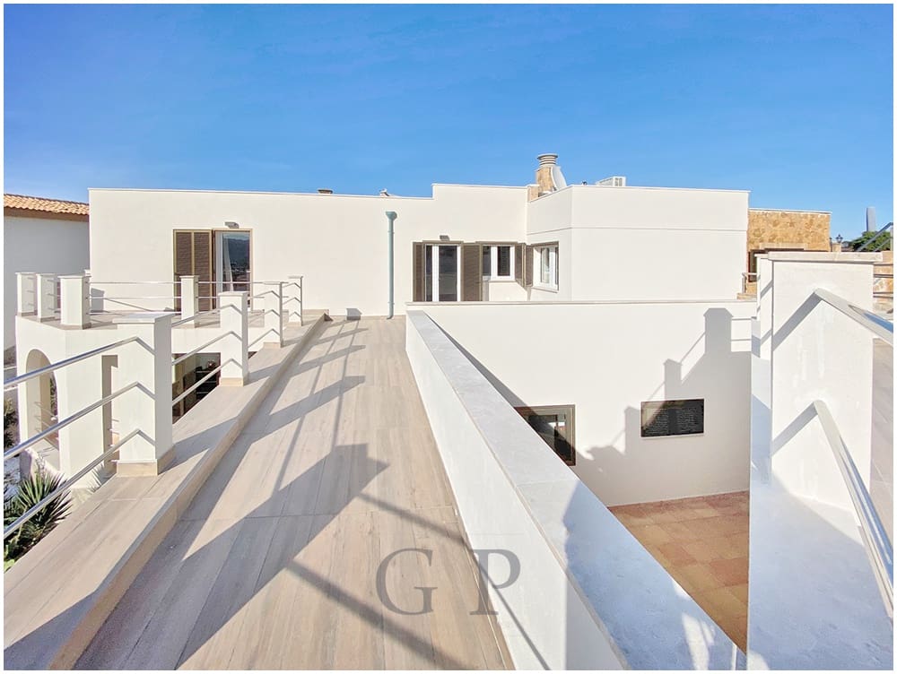 6 bedroom Villa for sale in Cala Ratjada with pool - € 1,870,000 (Ref: 9598199)