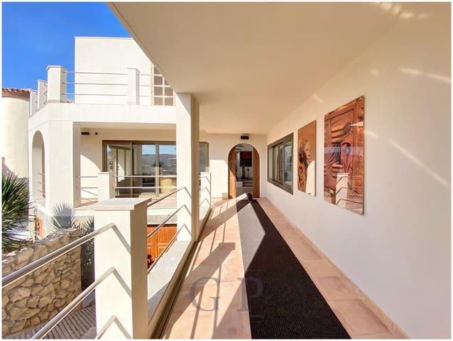 6 Zimmer Villa zu verkaufen in Cala Ratjada, Capdepera mit Pool - 1.870.000 € (Ref: 9598199)