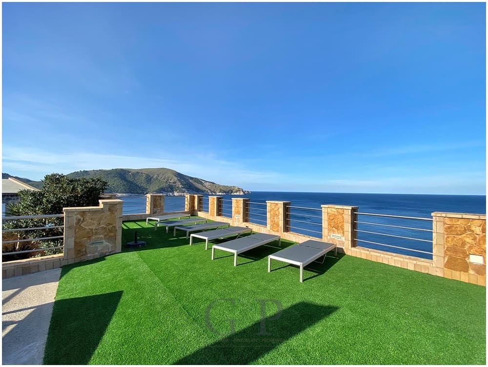 6 bedroom Villa for sale in Cala Ratjada with pool - € 1,870,000 (Ref: 9598199)