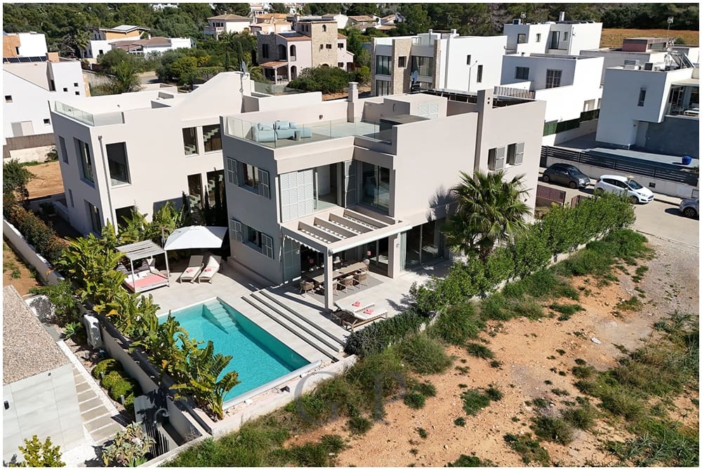 3 bedroom Townhouse for sale in Colonia de Sant Pere / Colonia de San Pedro with pool - € 1,775,000 (Ref: 9700353)
