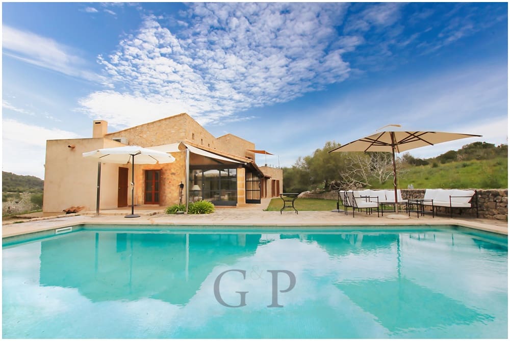 3 sovrum Finca/Hus på landet till salu i Son Servera med pool - 1 980 000 € (Ref: 9761391)
