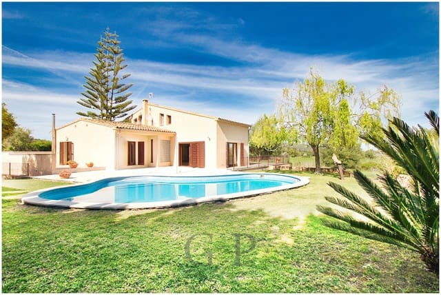 3 bedroom Finca/Country House for rent in Artà with pool garage - € 3,200 (Ref: 9823599)