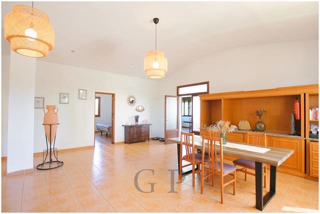 3 sypialnia Finka/Dom wiejski na sprzedaż w Manacor z basenem - 780 000 € (Ref: 9850501)