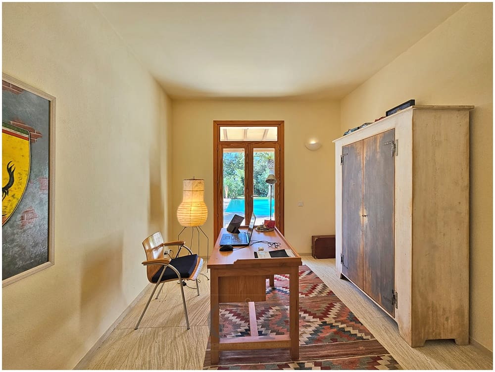 4 soverom Villa til salgs i Costa de los Pinos med svømmebasseng - € 3 300 000 (Ref: 9853026)