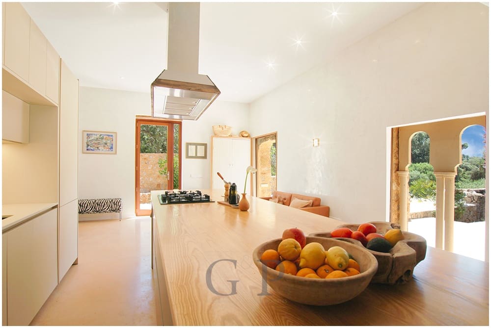6 soveværelse Finca/Landehus til salg i Arta med swimmingpool - € 2.200.000 (Ref: 9891217)