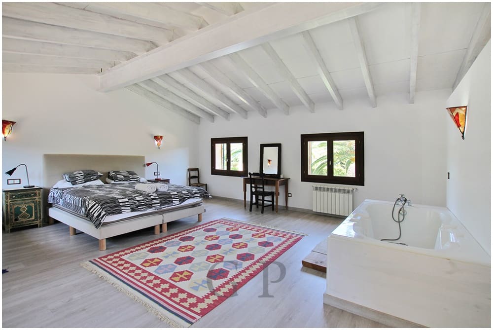 6 soveværelse Finca/Landehus til salg i Arta med swimmingpool - € 2.200.000 (Ref: 9891217)