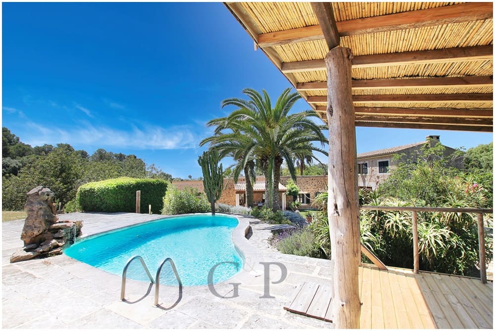 6 soveværelse Finca/Landehus til salg i Arta med swimmingpool - € 2.200.000 (Ref: 9891217)