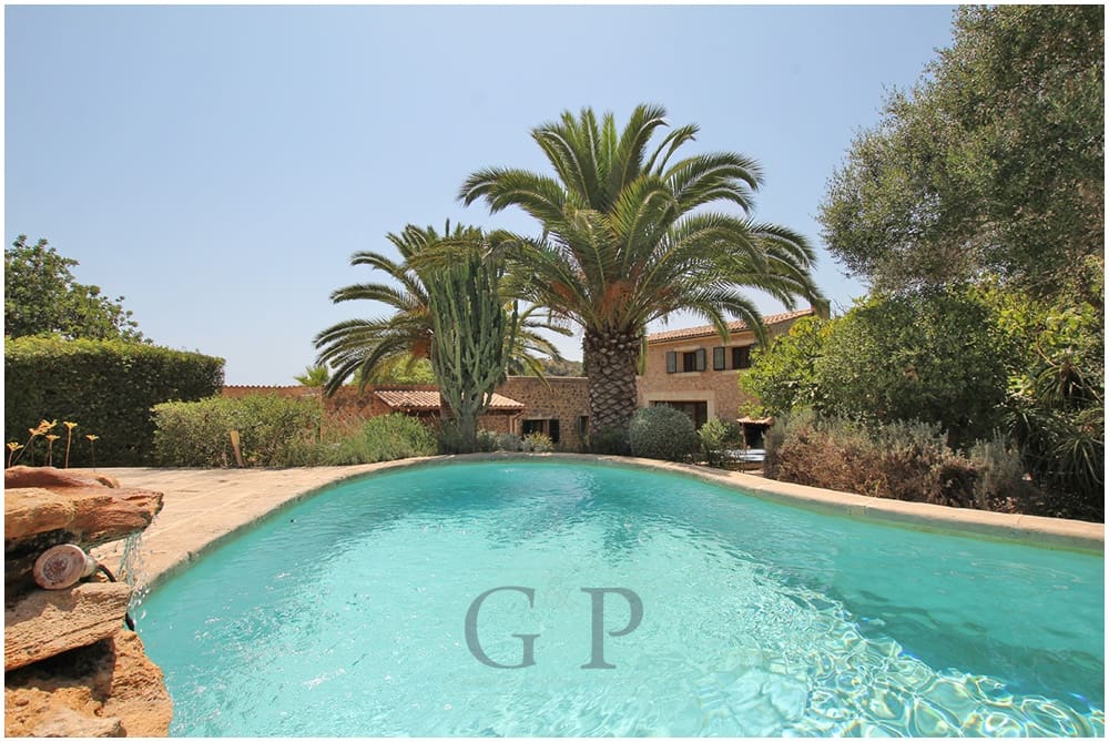 6 soveværelse Finca/Landehus til salg i Arta med swimmingpool - € 2.200.000 (Ref: 9891217)