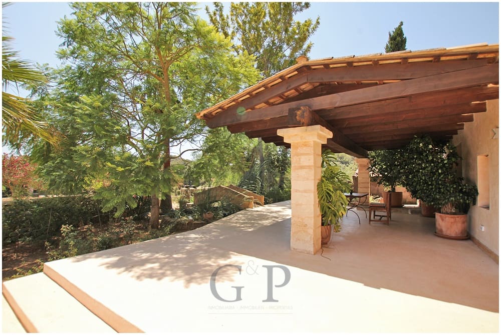 6 soveværelse Finca/Landehus til salg i Arta med swimmingpool - € 2.200.000 (Ref: 9891217)
