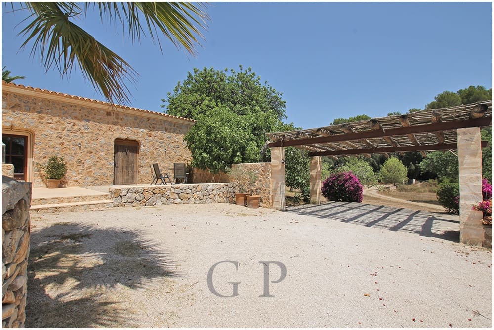 6 soveværelse Finca/Landehus til salg i Arta med swimmingpool - € 2.200.000 (Ref: 9891217)