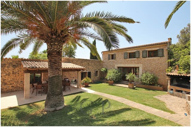 6 soveværelse Finca/Landehus til salg i Artà med swimmingpool - € 2.200.000 (Ref: 9891217)