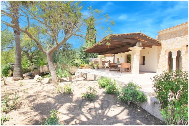 6 soveværelse Finca/Landehus til salg i Artà med swimmingpool - € 2.200.000 (Ref: 9891217)