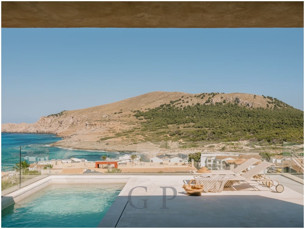 6 soveværelse Villa til salg i Cala Mesquida med swimmingpool - € 2.590.000 (Ref: 9902456)