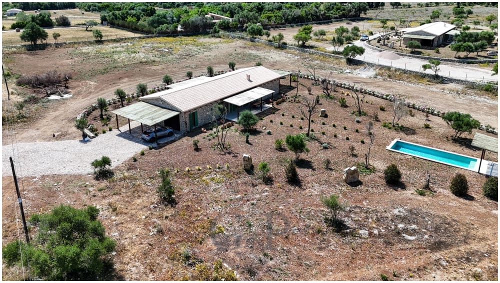 3 slaapkamer Finca/Landhuis te koop in Capdepera met zwembad - € 2.750.000 (Ref: 9934932)