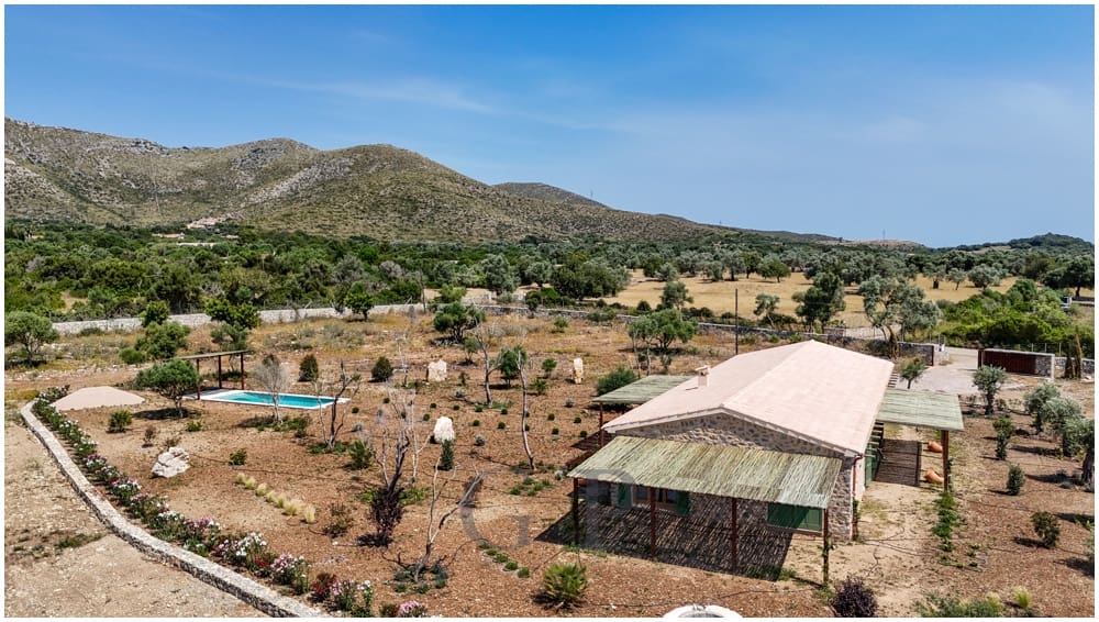 3 slaapkamer Finca/Landhuis te koop in Capdepera met zwembad - € 2.750.000 (Ref: 9934932)