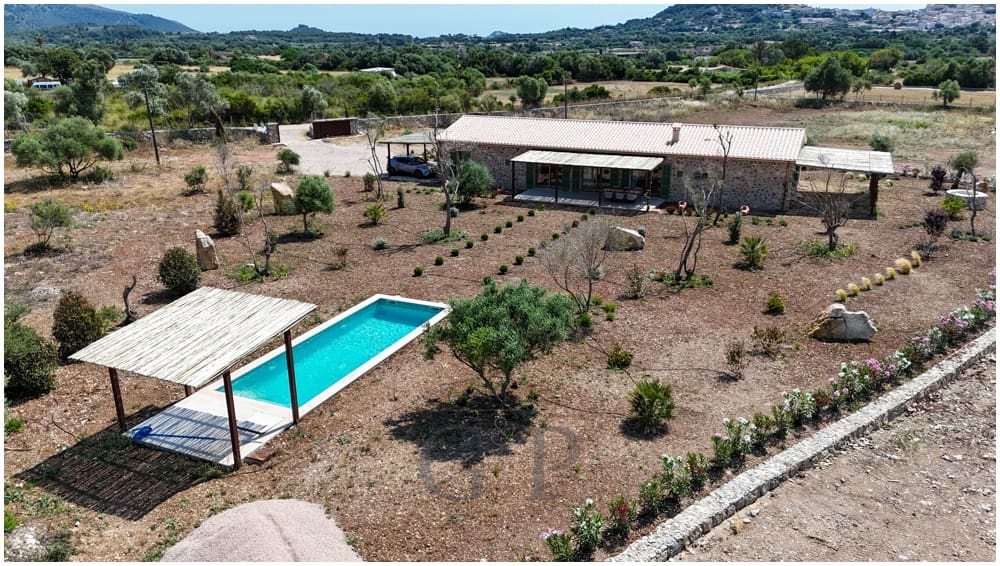 3 slaapkamer Finca/Landhuis te koop in Capdepera met zwembad - € 2.750.000 (Ref: 9934932)