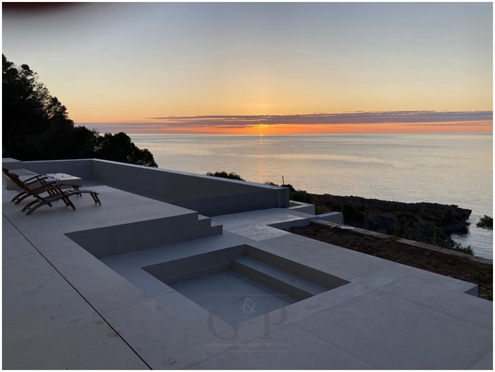 5 makuuhuone Huvila myytävänä paikassa Font de Sa Cala / Font de La Cala mukana uima-altaan - 11 750 000 € (Ref: 9995311)