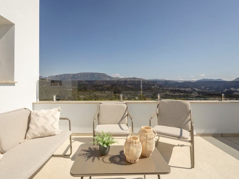 3 bedroom Villa for sale in Polop with pool - € 598,000 (Ref: 10031666)