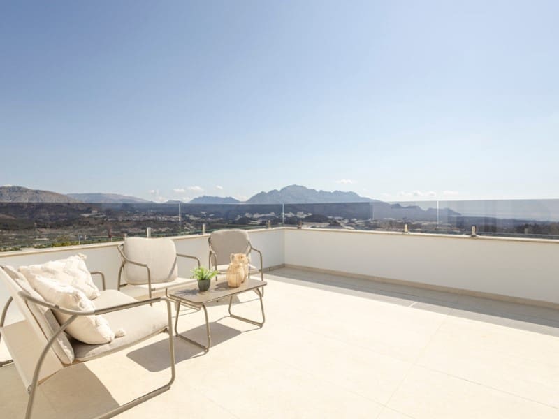 3 bedroom Villa for sale in Polop with pool - € 598,000 (Ref: 10031666)