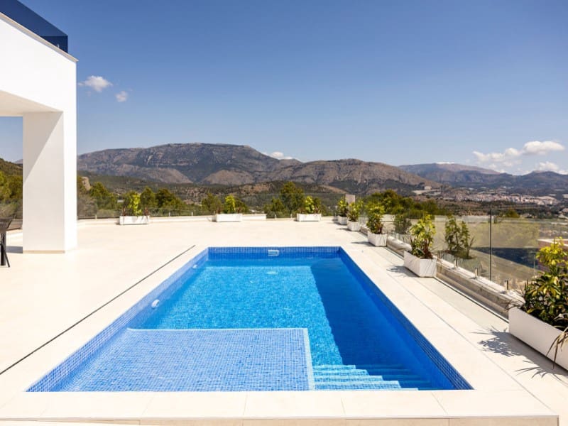 3 bedroom Villa for sale in Polop with pool - € 598,000 (Ref: 10031666)