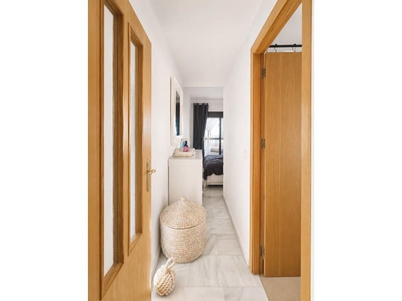 2 bedroom Apartment for sale in Benidorm with pool garage - € 385,000 (Ref: 10162891)