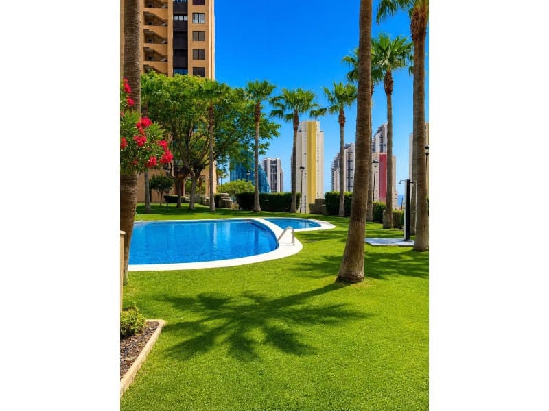 2 bedroom Apartment for sale in Benidorm with pool garage - € 385,000 (Ref: 10162891)