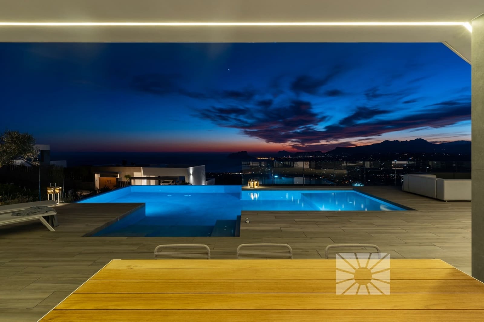 4 bedroom Villa for sale in Benitachell / Benitatxell with pool - € 2,950,000 (Ref: 8509448)