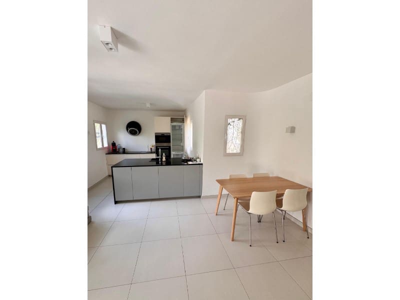 4 soveværelse Villa til salg i Altea la Vella med swimmingpool garage - € 595.000 (Ref: 8509796)
