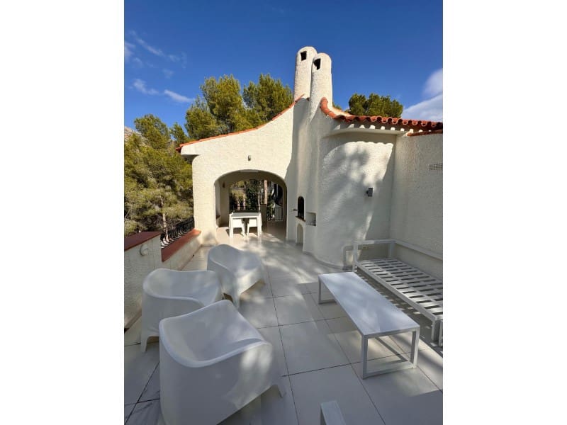 4 soveværelse Villa til salg i Altea la Vella med swimmingpool garage - € 595.000 (Ref: 8509796)
