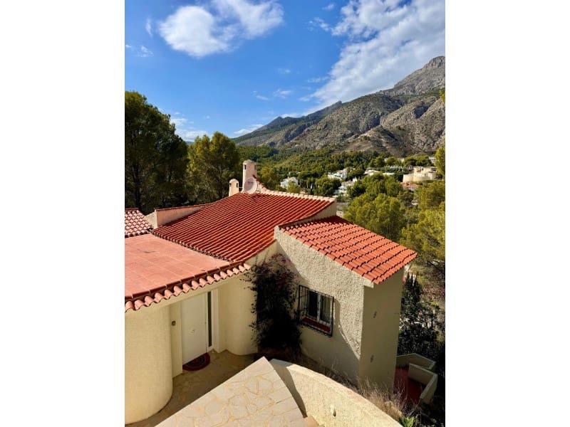 4 soveværelse Villa til salg i Altea la Vella med swimmingpool garage - € 595.000 (Ref: 8509796)