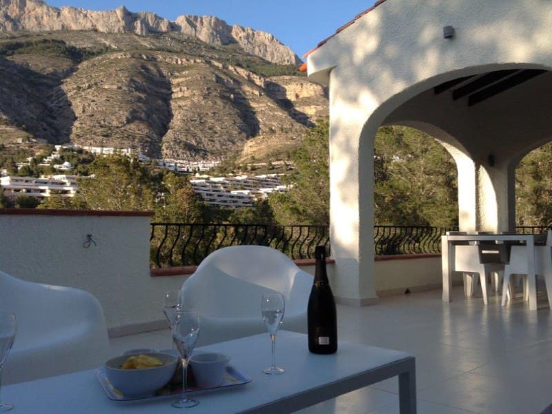 4 soveværelse Villa til salg i Altea la Vella med swimmingpool garage - € 595.000 (Ref: 8509796)