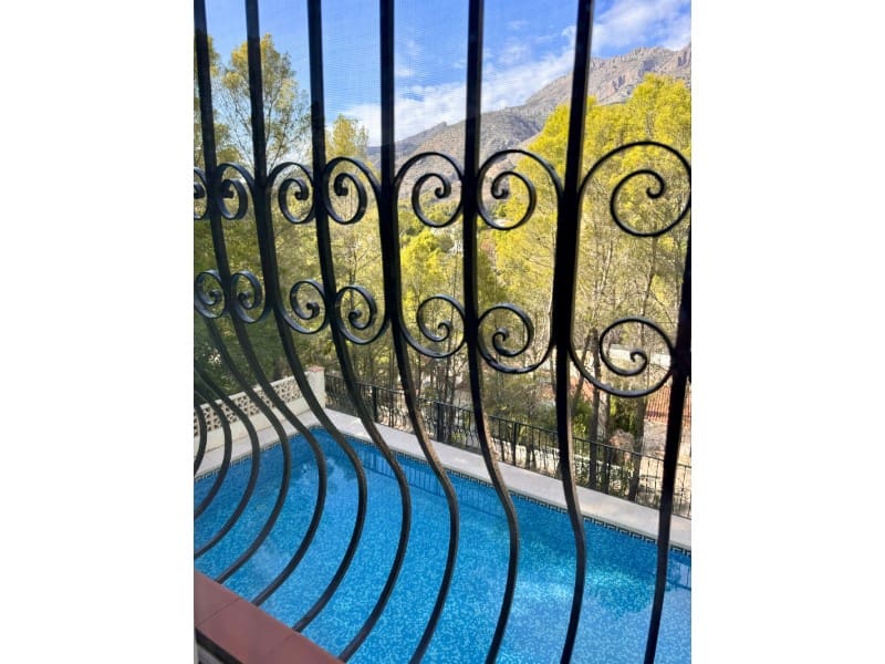 4 soveværelse Villa til salg i Altea la Vella med swimmingpool garage - € 595.000 (Ref: 8509796)