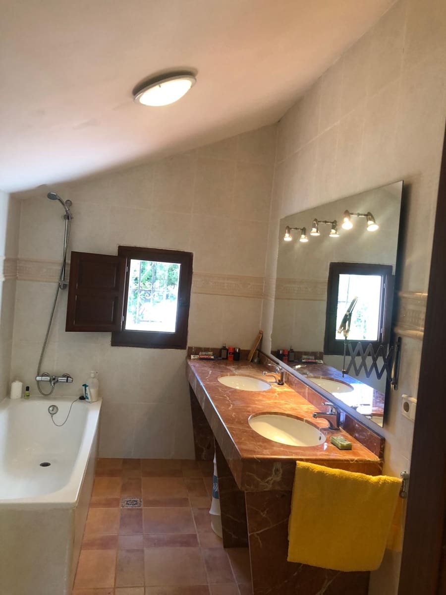 Chalet de 5 habitaciones en Jalón / Xaló en venta con piscina - 1.600.000 € (Ref: 8859874)
