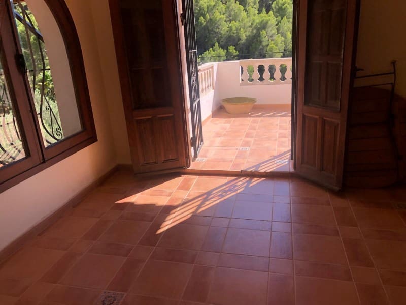 5 soveværelse Villa til salg i Tarbena med swimmingpool garage - € 1.600.000 (Ref: 8859874)