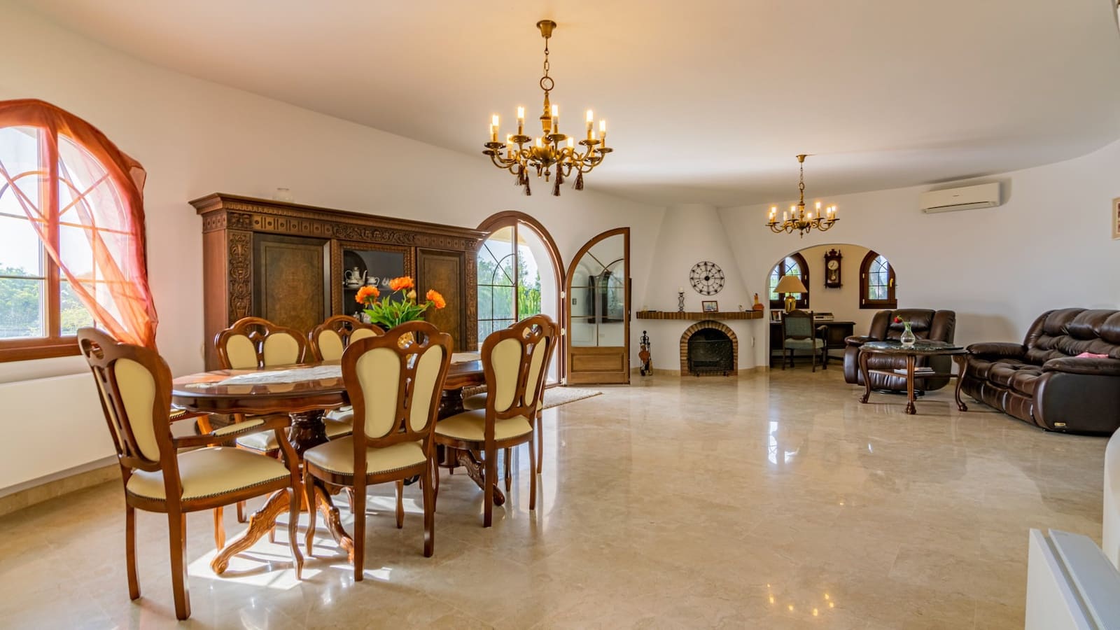 4 bedroom Villa for sale in Altea la Vella with pool - € 1,350,000 (Ref: 8859880)