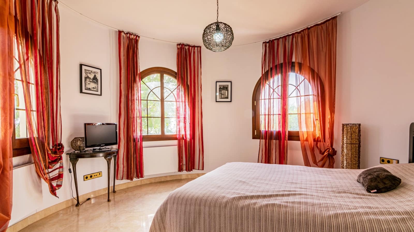 4 bedroom Villa for sale in Altea la Vella with pool - € 1,350,000 (Ref: 8859880)