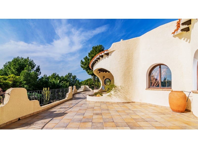4 Zimmer Villa zu verkaufen in Callosa d'En Sarria mit Pool Garage - 1.350.000 € (Ref: 8859880)