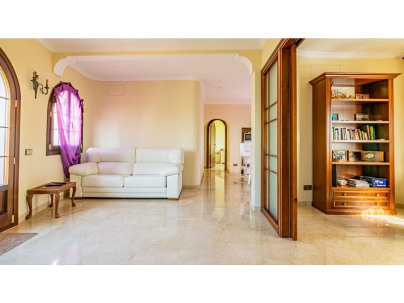 4 Zimmer Villa zu verkaufen in Callosa d'En Sarria mit Pool Garage - 1.350.000 € (Ref: 8859880)