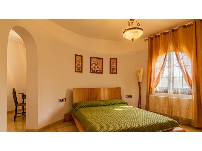 4 Zimmer Villa zu verkaufen in Callosa d'En Sarria mit Pool Garage - 1.350.000 € (Ref: 8859880)