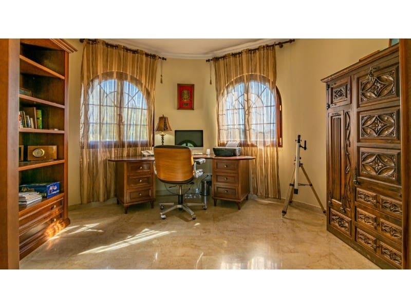 4 Zimmer Villa zu verkaufen in Callosa d'En Sarria mit Pool Garage - 1.350.000 € (Ref: 8859880)