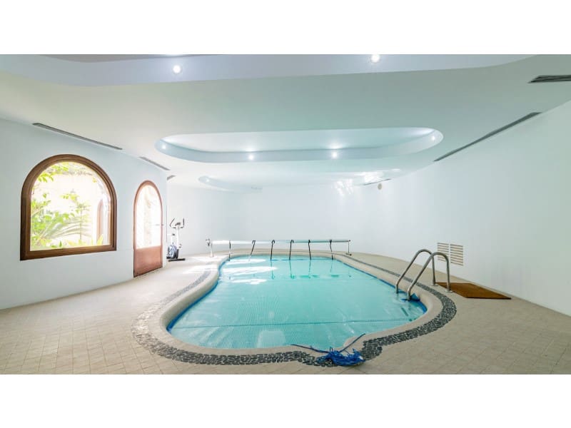 4 Zimmer Villa zu verkaufen in Callosa d'En Sarria mit Pool Garage - 1.350.000 € (Ref: 8859880)