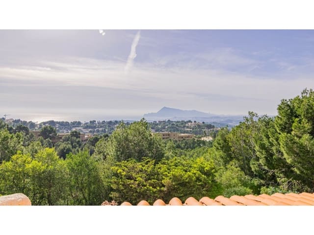 4 Zimmer Villa zu verkaufen in Callosa d'En Sarrià mit Pool Garage - 1.350.000 € (Ref: 8859880)